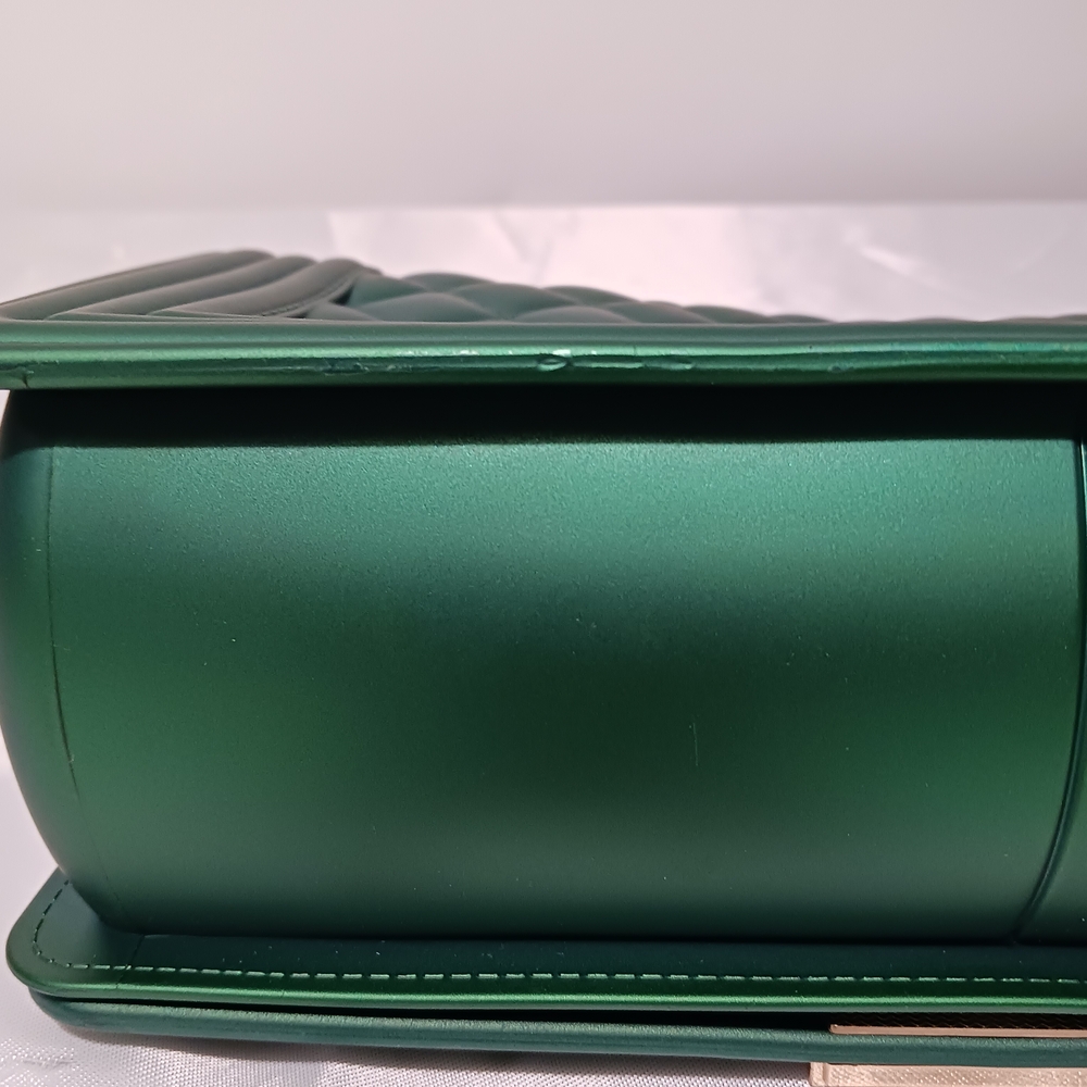Elegant Emerald Green Quilted Embossed Jelly Shoulder Bag - Picture 7 of 12